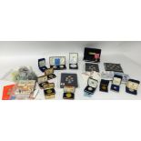 Collection of various commemorative coins including various UK Year sets, Royal Mint sets, 1989