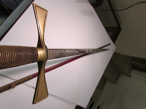 Masonic ceremonial sword by G Kenning & Son, London Liverpool Manchester Glasgow, with brass and red - Image 3 of 5