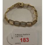 9ct gold chain link bracelet, 15g