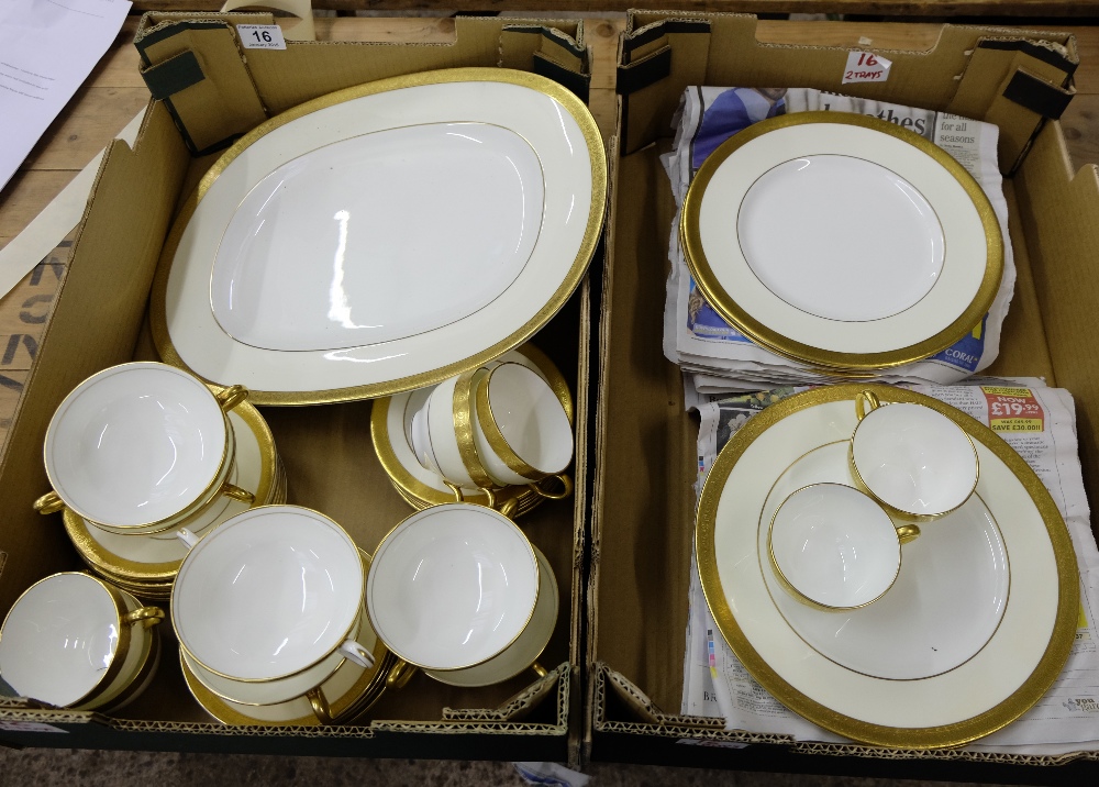 A collection of Minton Buckingham dinner