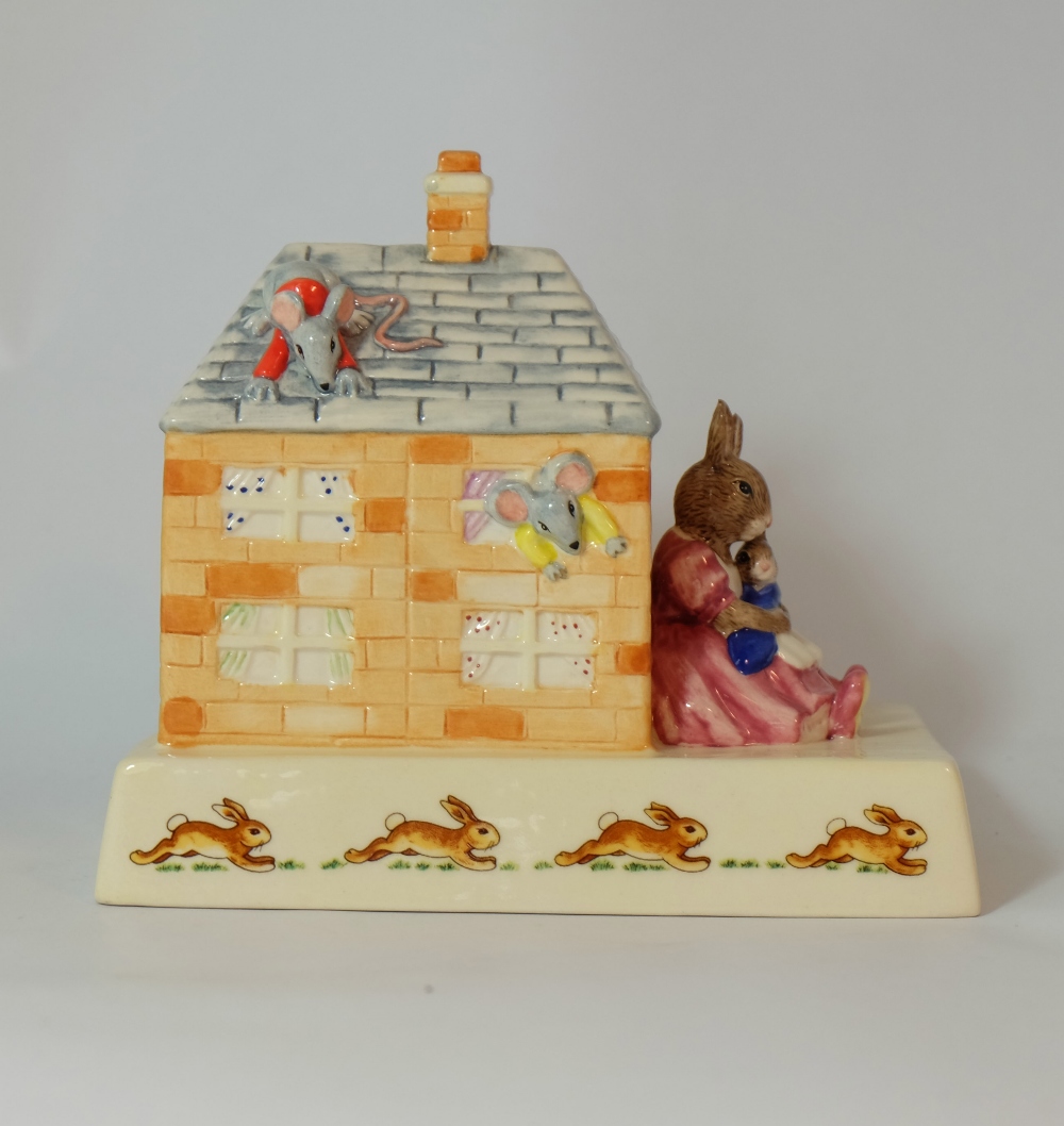 Royal Doulton Bunnykins Moneybox Tableau figure A penny for your thorghts DBGW2