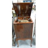 Mahogany Dulcetto floorstanding gramophone