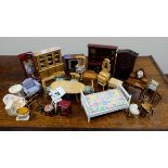 Assorted quality dolls house furniture