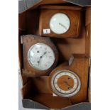 A collection of oak cased mantle clocks in various states of repair (3)