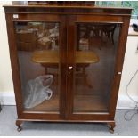 Glazed glass fronted mahogany book case (136 x 108 x 30cm)