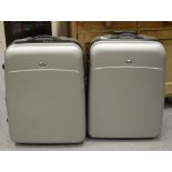 A large pair of R Zone plastic suitcases (2)