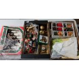 A collection of quality Christmas decorations (3 trays)