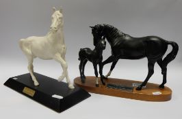 Beswick connoisseur black beauty and foal on wood plinth and white sprit of the wind on wood base