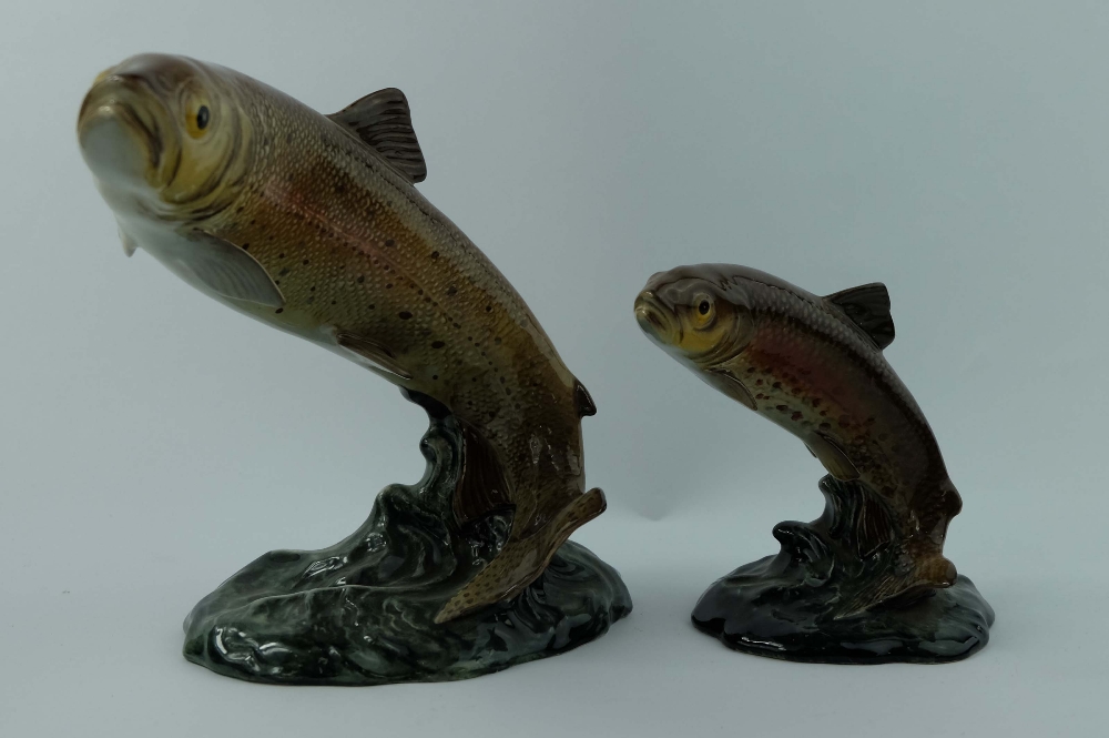 Beswick model of Trout on base 1032 and small trout 1390  (2)