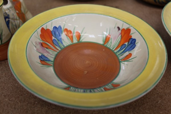 Selection of Clarice Cliff Bizarre range Crocus pattern hand-painted items including two bowls, - Image 22 of 28