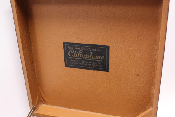 Cliftophone Wonder Gramophone - circa 1927, in leather, with record holder, complete with winding - Image 4 of 4