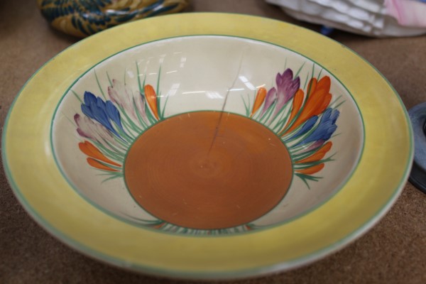 Selection of Clarice Cliff Bizarre range Crocus pattern hand-painted items including two bowls, - Image 20 of 28