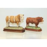 Border Fine Arts limited edition sculpture of a Simmental Bull, no. 832 of 850, together with