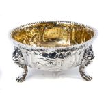 Fine quality George V silver sugar bowl of circular form,
