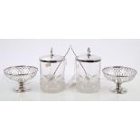 Pair 1920s silver dishes of circular form, with pierced decoration, on pedestal feet (Birmingham