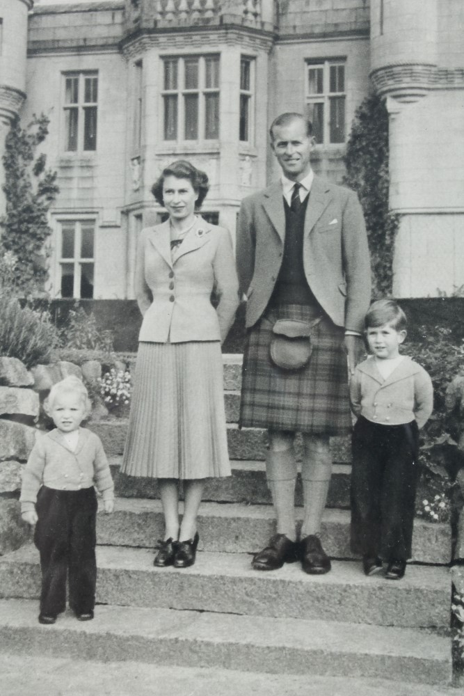 HM Queen Elizabeth II and HRH The Duke of Edinburgh - rare early 1950s signed family Christmas card