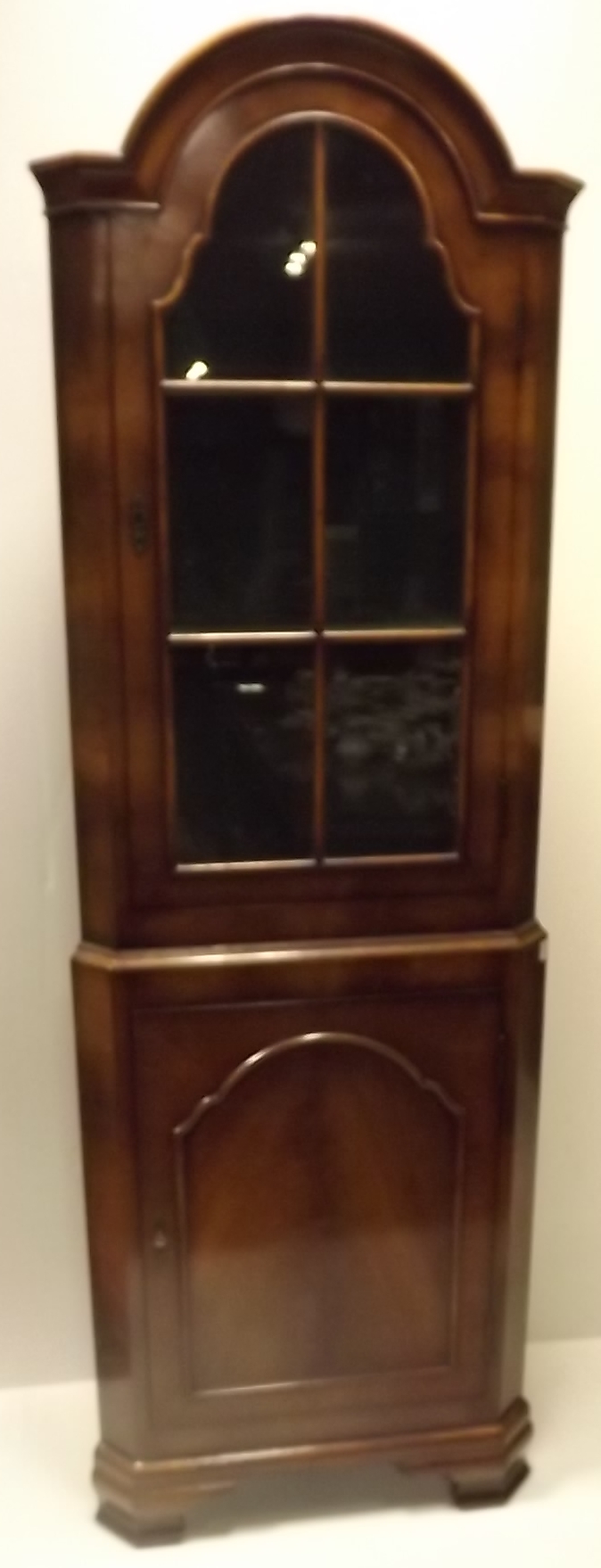 Quality Walnut Dome Top Corner Cabinet