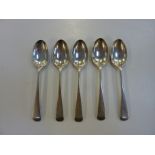 FIVE OLD ENGLISH SILVER TEASPOONS, London 1904 (approximately 81g in all) (5)