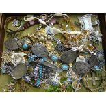 A TRAY OF COSTUME JEWELLERY