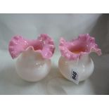 A PAIR OF VENETIAN WHITE AND PINK GLASS FRILL VASES, height 11cm (2)