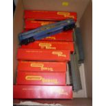 A QUANTITY OF BOXED AND UNBOXED TRI-ANG RAILWAYS OO GAUGE TRANSCONTINENTAL AND BATTLE SPACE ITEMS,