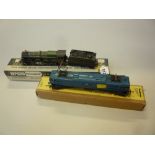 A BOXED TRI-ANG RAILWAYS OO GAUGE EM2 ELECTRIC LOCOMOTIVE, 'Electra', No.27000, B.R. blue livery (