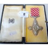 AN ORIGINAL BOXED (ROYAL MINT) AIRFORCE CROSS, George VI with original Post 1919 ribbon and clip,