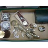 A TRAY OF MISCELLANEOUS, to include watches, brooches etc
