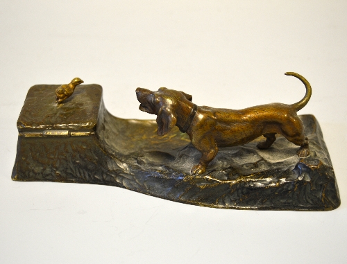 A FRENCH BRONZE INKWELL AND PEN REST, modelled as a Dachshund barking at a chick stood on the hinged - Image 2 of 2