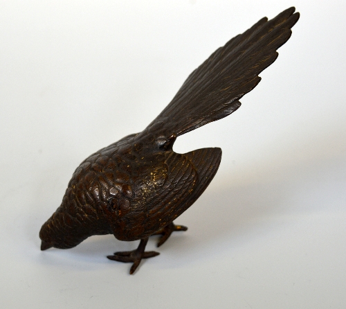 A COLD PAINTED BRONZE OF A MAGPIE, Bergmann style, approximate height 17cm - Image 3 of 4