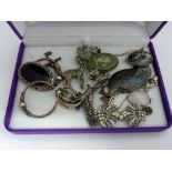 A COLLECTION IF ITEMS, to include brooches earrings and pendants