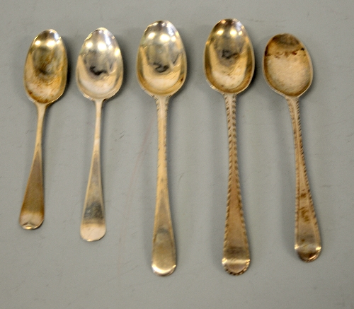 FIVE LONDON SILVER TEASPOONS, all circa 1730 (5)