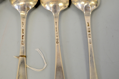 FOUR LONDON SILVER SERVING SPOONS, to include 1775, 1815 etc, approximate weight 290g (4) - Image 2 of 3