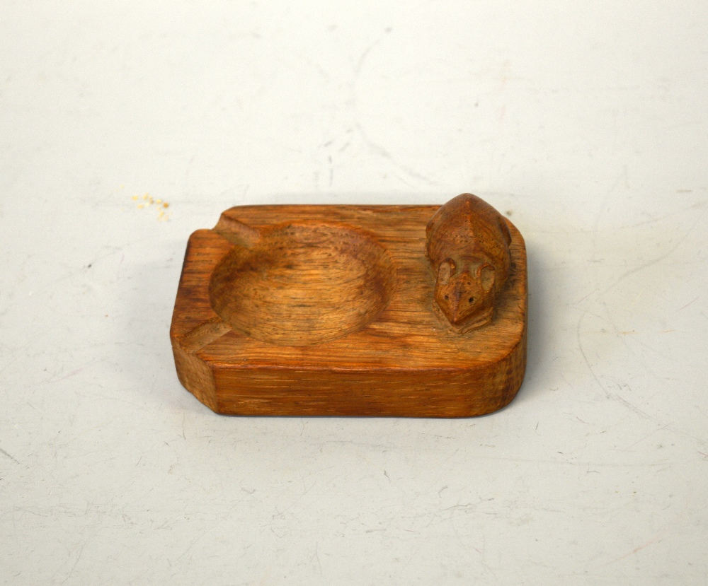 A ROBERT 'MOUSEMAN' THOMPSON CARVED OAK ASHTRAY, length approximately 10cm, base marked Robert