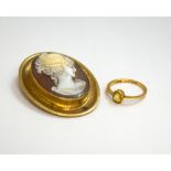 TWO ITEMS OF JEWELLERY, to include a cameo brooch depicting a woman in profile, together with a