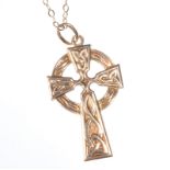 9 CT GOLD CELTIC CROSS ON A FINE 9 CT GOLD CHAIN