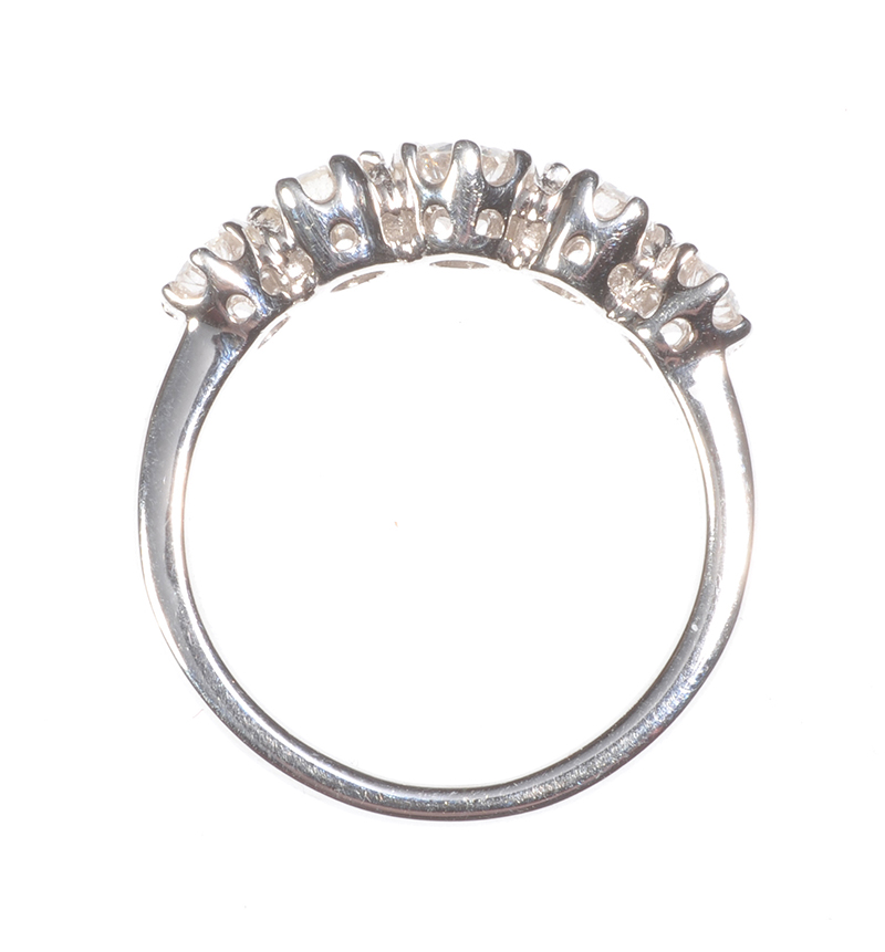 18 CT WHITE GOLD FIVE STONE DIAMOND RING - Image 3 of 3