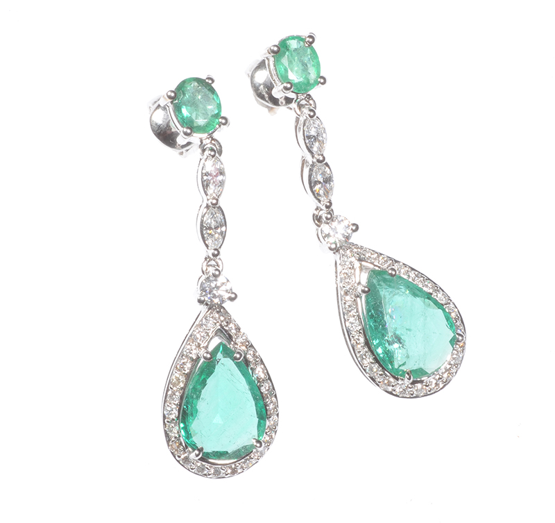 PAIR OF 18 CT WHITE GOLD PEAR SHAPED EMERALD & DIAMOND DROP EARRINGS