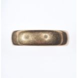 9 CT GOLD BAND