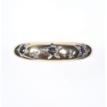 9 CT GOLD SAPPHIRE & DIAMOND RING