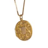 9 CT GOLD LOCKET AND CHAIN