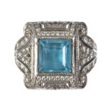 18 CT WHITE GOLD AQUAMARINE AND DIAMOND RING