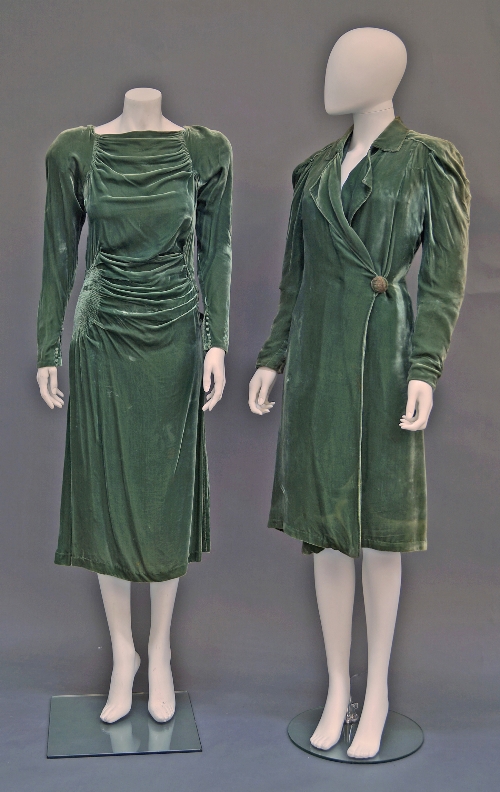 A fern green silk velvet dress and coat, 1930s, the dress with leg-o-mutton sleeves with tight
