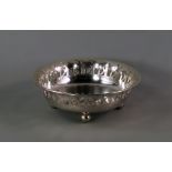 An Alessi 'Rosenschale' silver plated bowl, c.1980, after a design by Joseph Hoffman, of circular