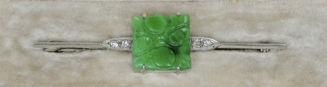 An Art Deco jade and diamond set 18 ct white gold brooch, marked 18ct
In Goldsmiths & Silversmith