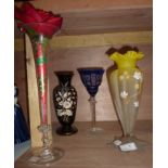 4 pieces of decorative glassware