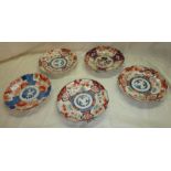 Set of 5 similar Imari style chargers (diameter 21cm)