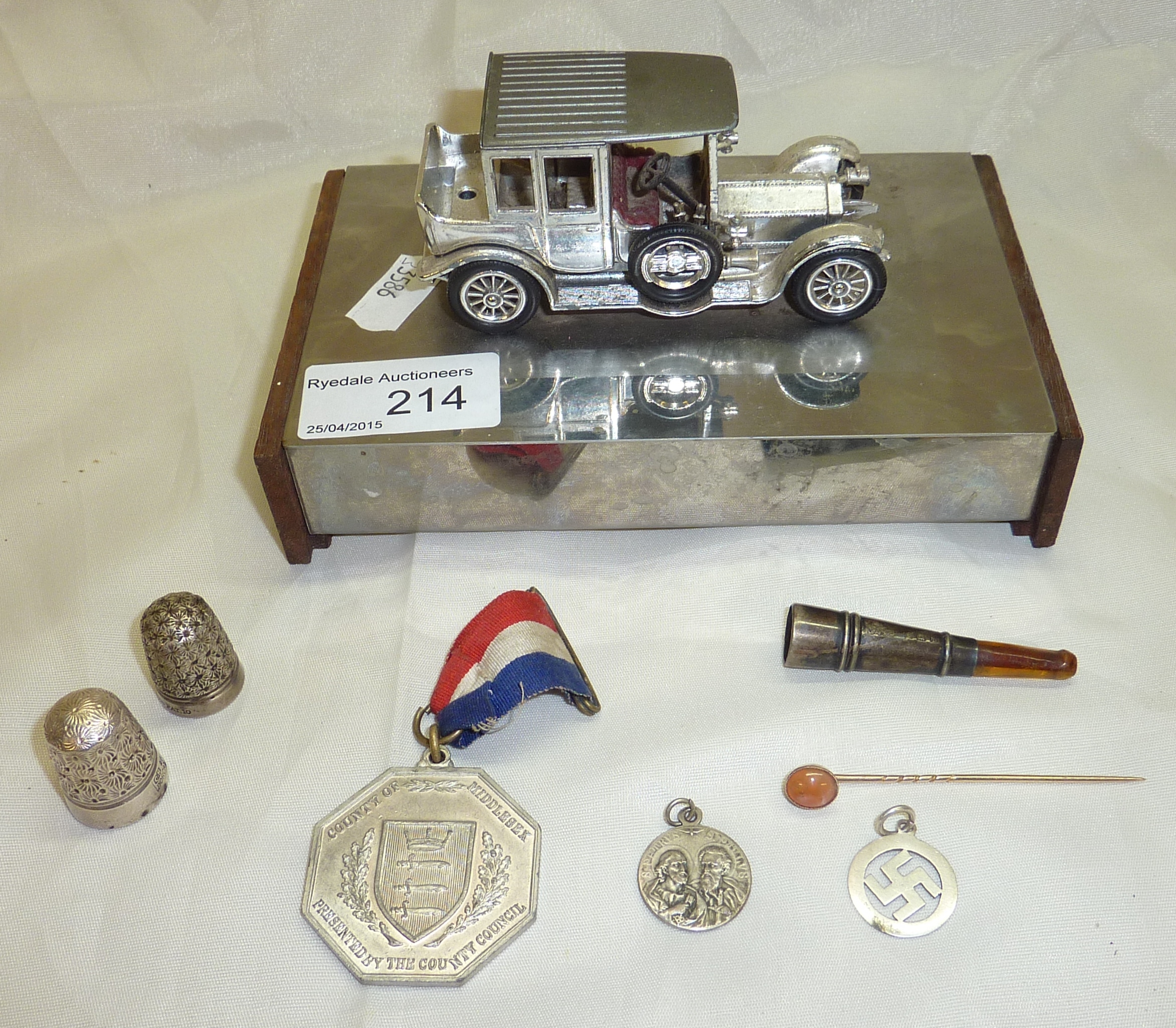 Case with mounted car inc Charles Horner Dorcas thimble & 1 other, commemorative medal, chain, gold