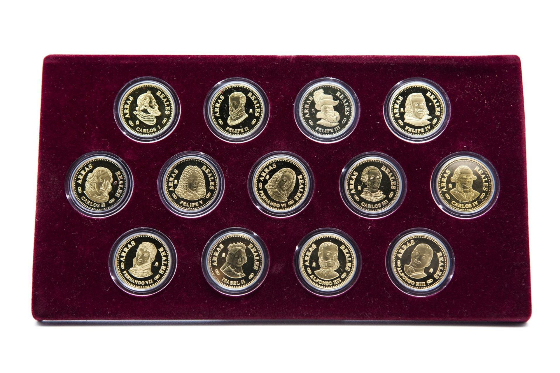 COLLECTION OF COINS, 20TH CENTURY "Arras Reales", compuesta de cinco arras con las efigies de los