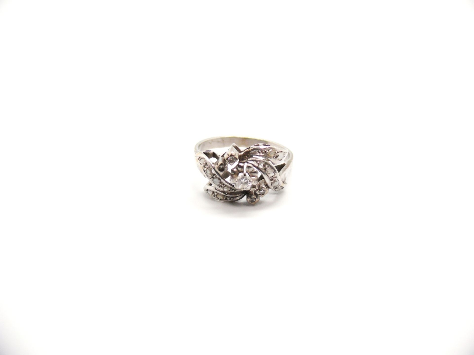 RING Montura en oro blanco, con diamantes talla brillante, 8/8 y rosa (0,20 ct. total aprox.), 4 gr.